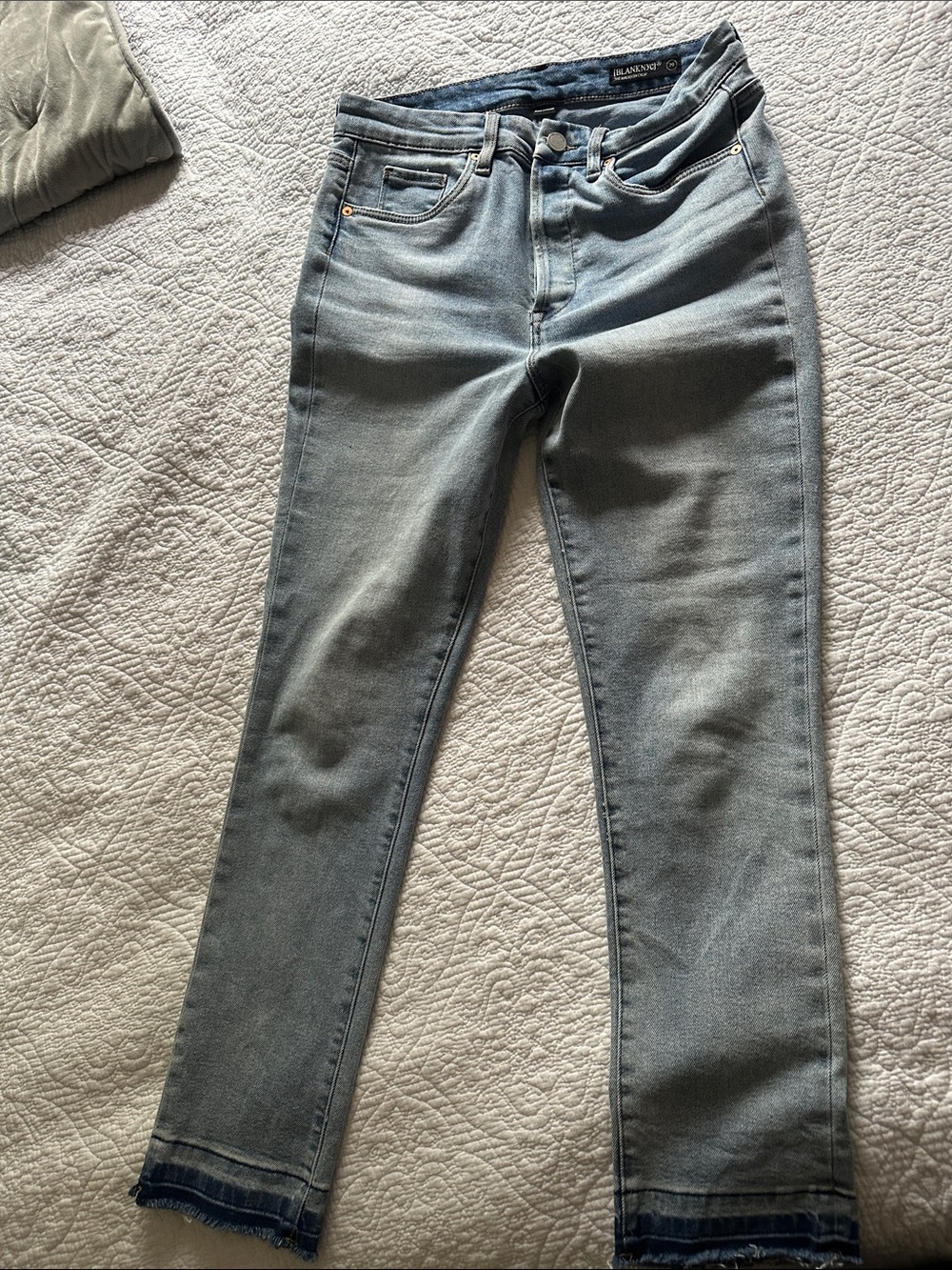 Blank NYC Light Wash Ankle MadisonCropped Jeans